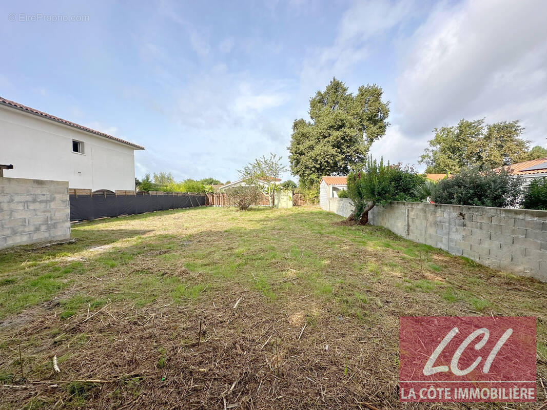 Terrain à BISCARROSSE