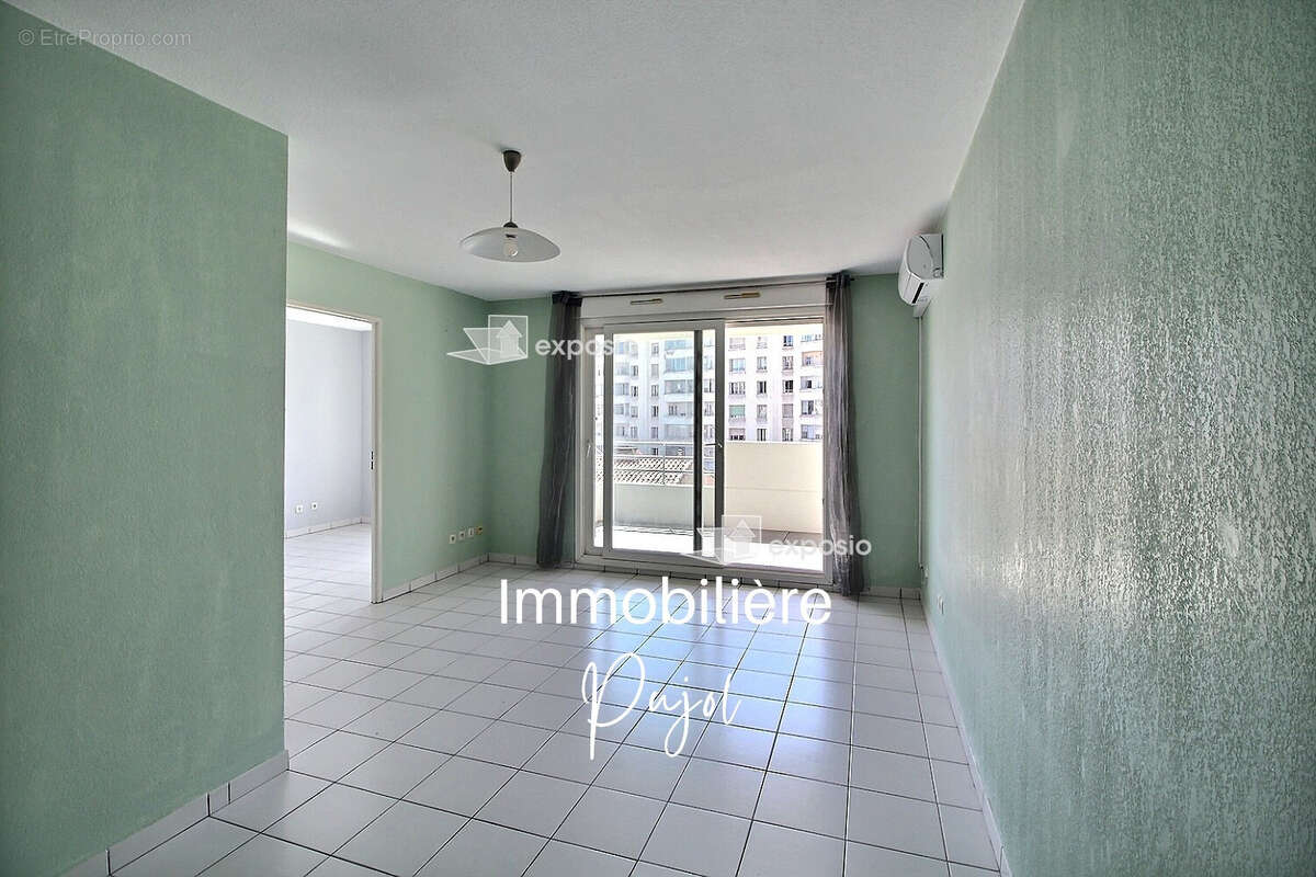 Appartement à MARSEILLE-6E