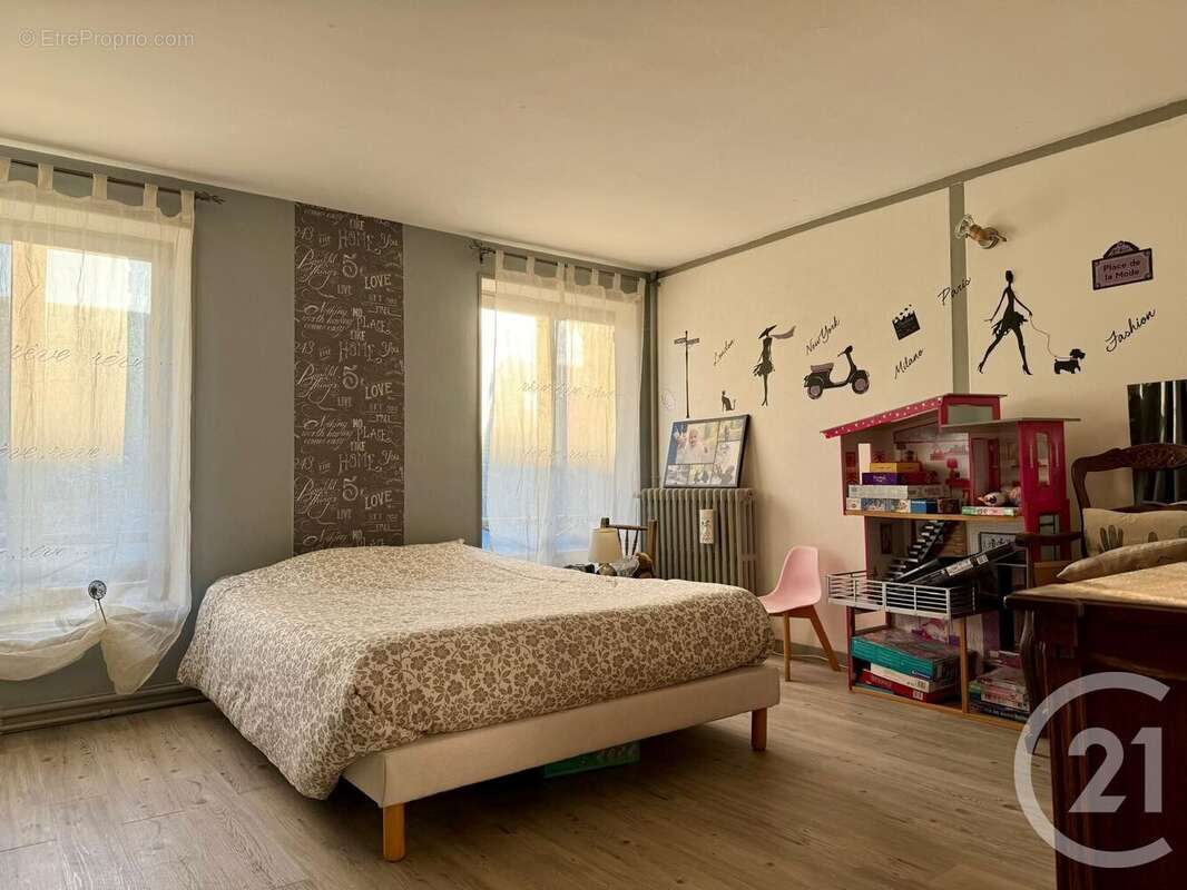 Maison à SAINT-OUEN-MARCHEFROY