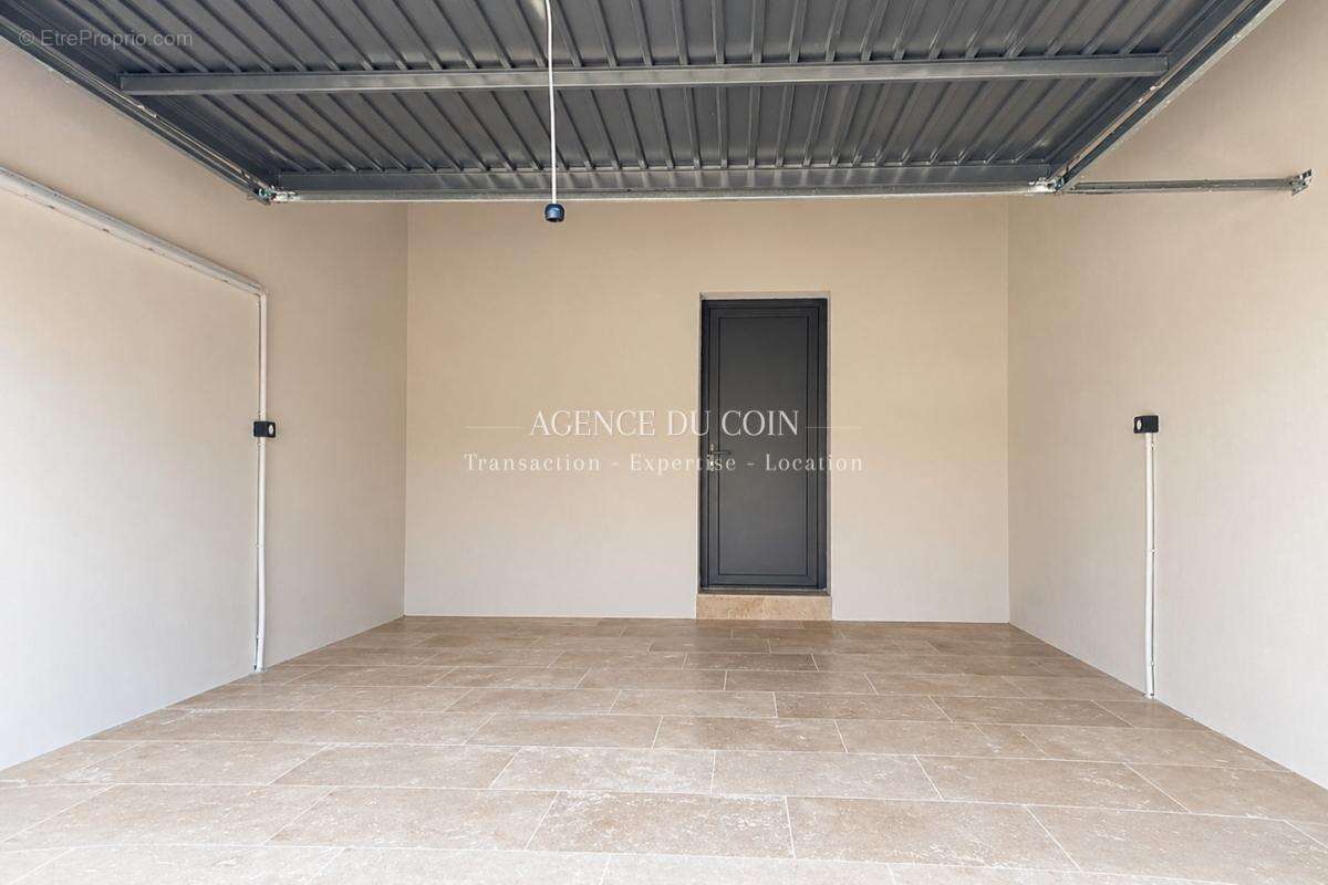 Maison à AMPUS