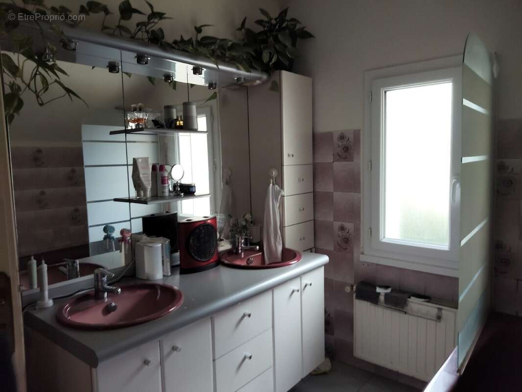 Maison 152 m² à Vensat  - photo 8