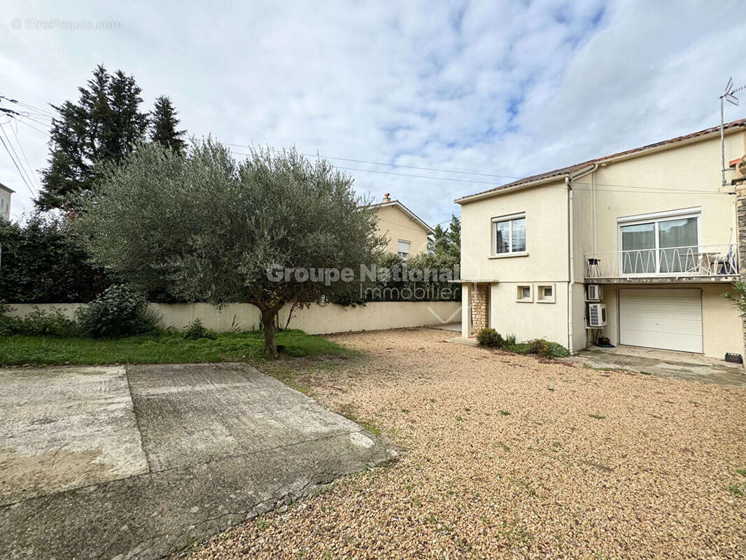 Maison à BAGNOLS-SUR-CEZE