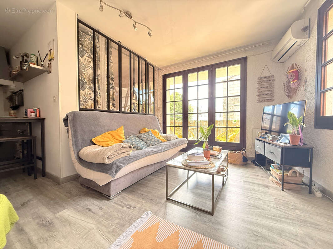 Appartement à SIX-FOURS-LES-PLAGES