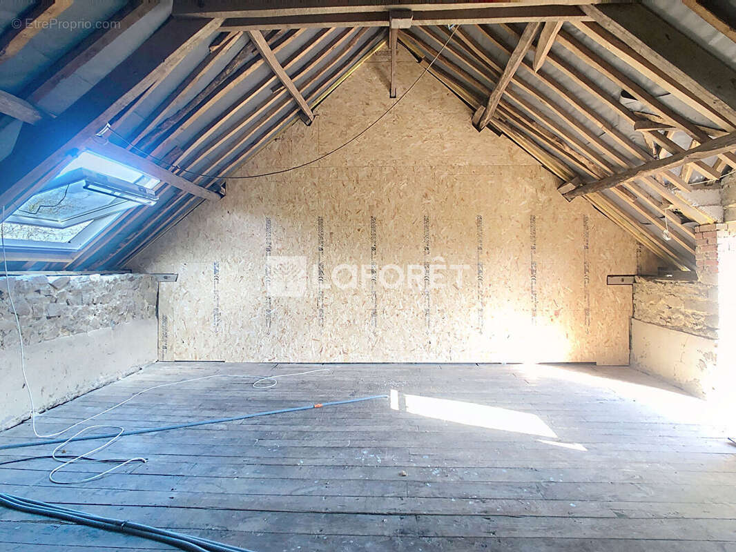 Maison Quelneuc  avec grenier garage atelier dépendances - photo 5