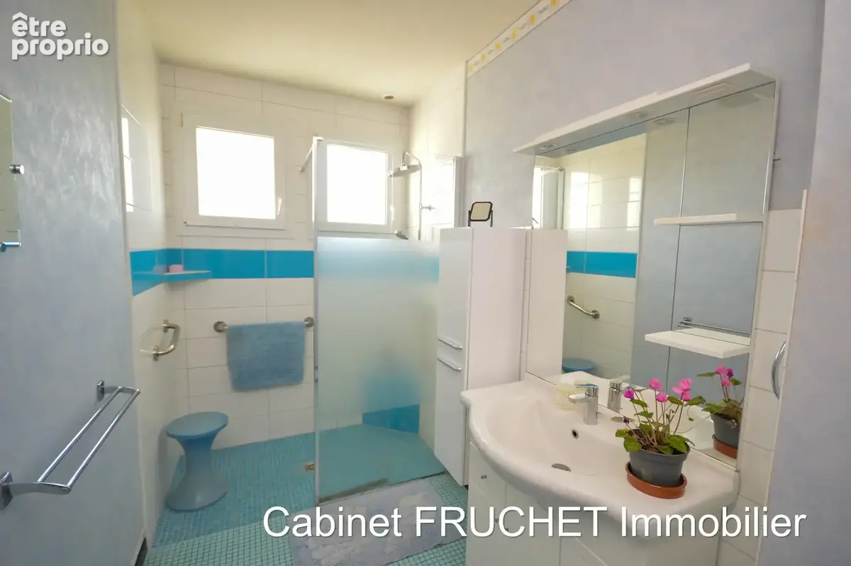 CHANTONNAY - Agréable maison - Quartier calme - photo 11