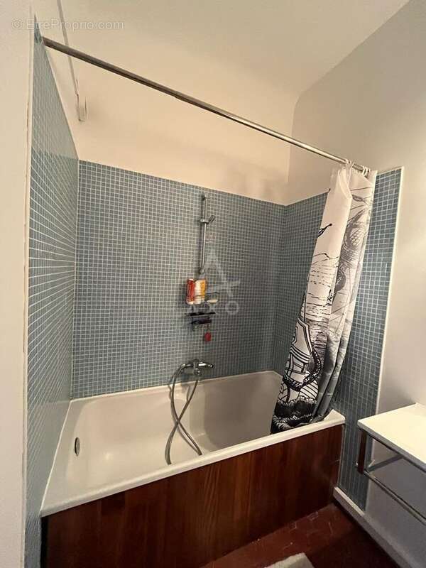 Appartement à MARSEILLE-3E