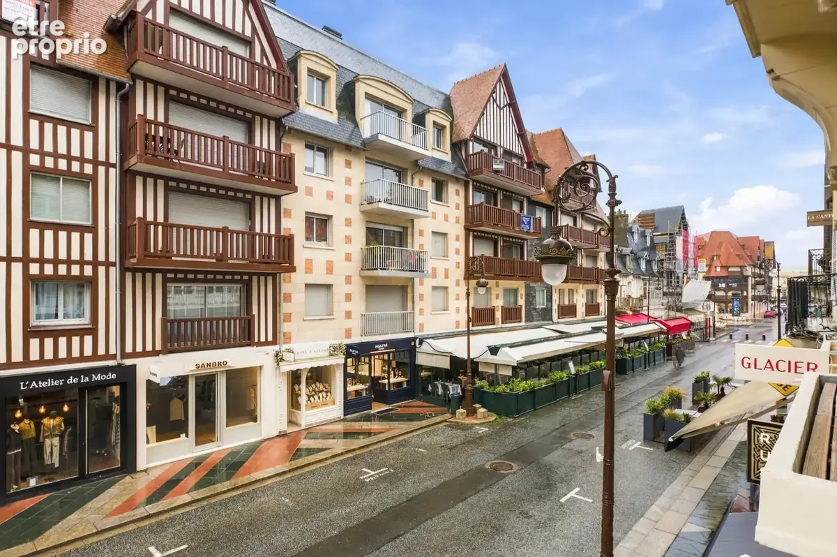 Deauville hypercentre   superbe appartement 3 pièces de 75,54 m2   2 suites - 1er 2tage avec ascenseur - charm - photo 12
