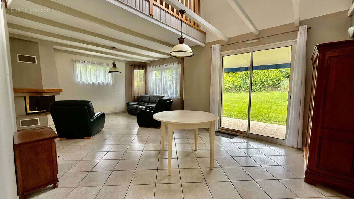 Maison 90 m2 - véranda - terrain de 1100m2 - GUILERS - photo 5
