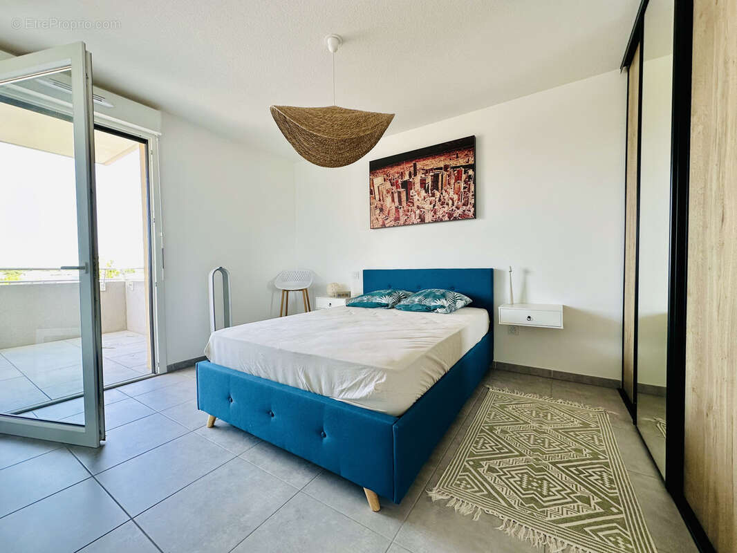 - lattes - lumineux t2 de 42m2  terrasse, double parking, immeuble de haut standing a 50m du tram et commerces - photo 4