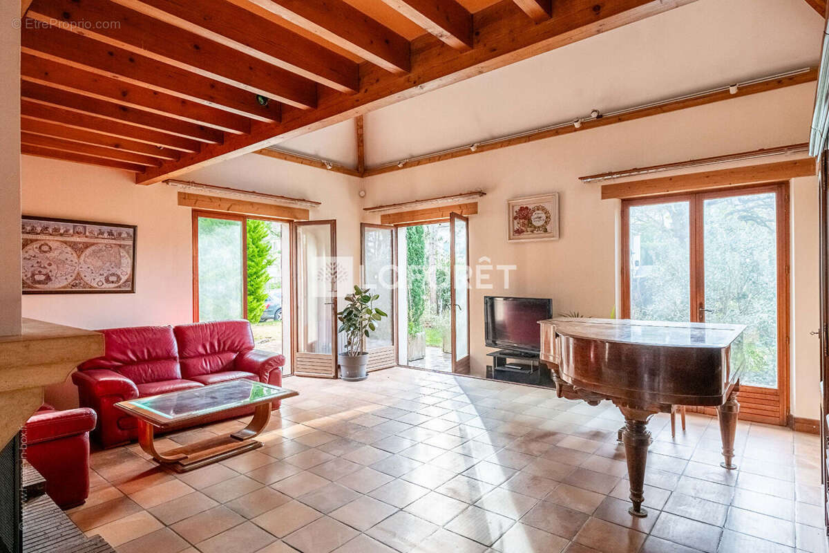 Maison à LA CELLE-SAINT-CLOUD