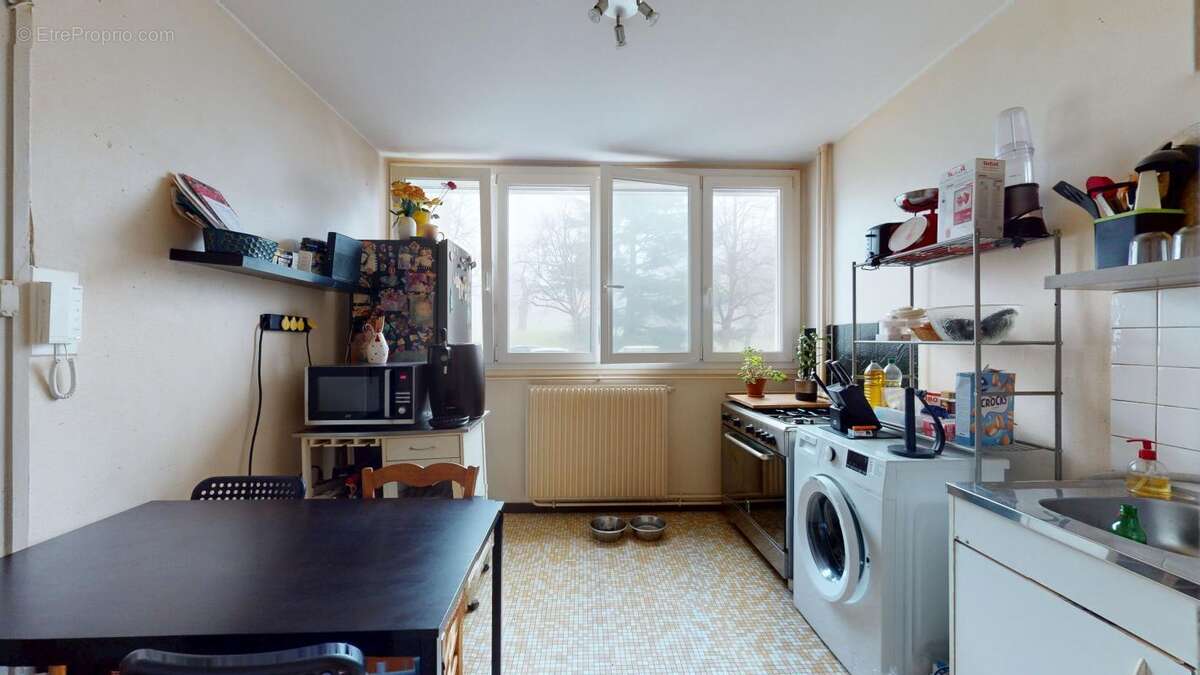 Appartement à SAINTE-FOY-LES-LYON