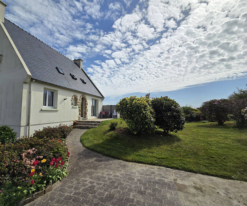 Maison à SAINT-RENAN