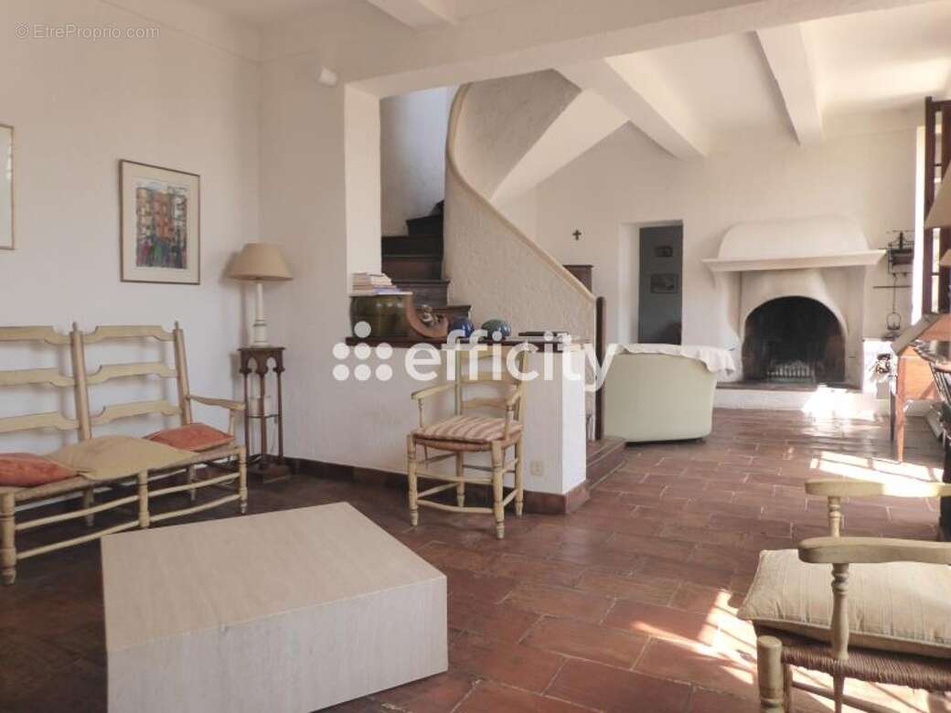 Maison à DRAGUIGNAN