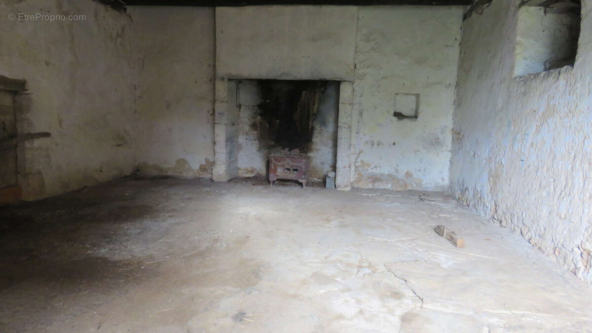 Autre à CHERVEIX-CUBAS