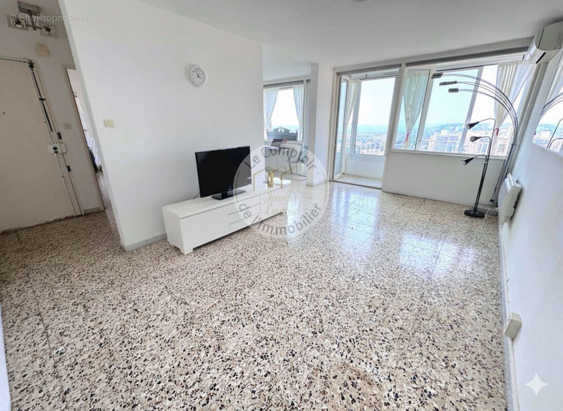 Appartement à MARSEILLE-9E