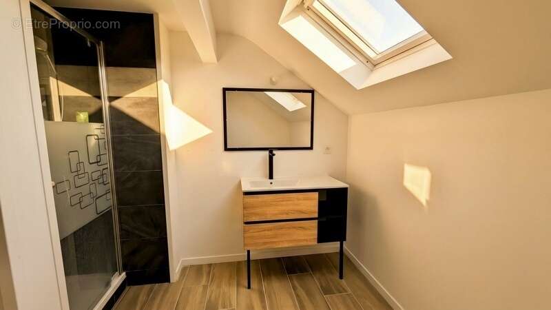 Maison à LA TOUR-DU-PIN