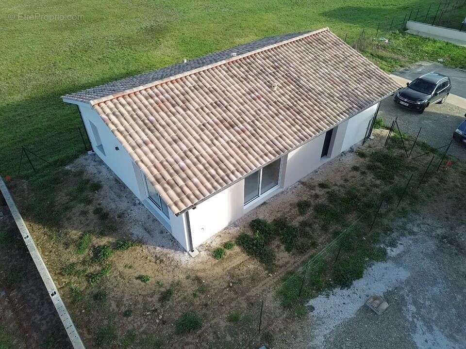 Maison à LES BILLAUX