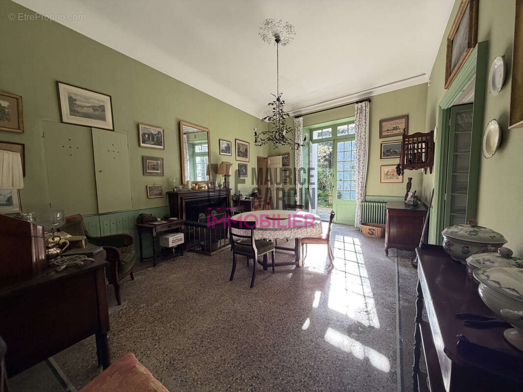 Maison à PERNES-LES-FONTAINES