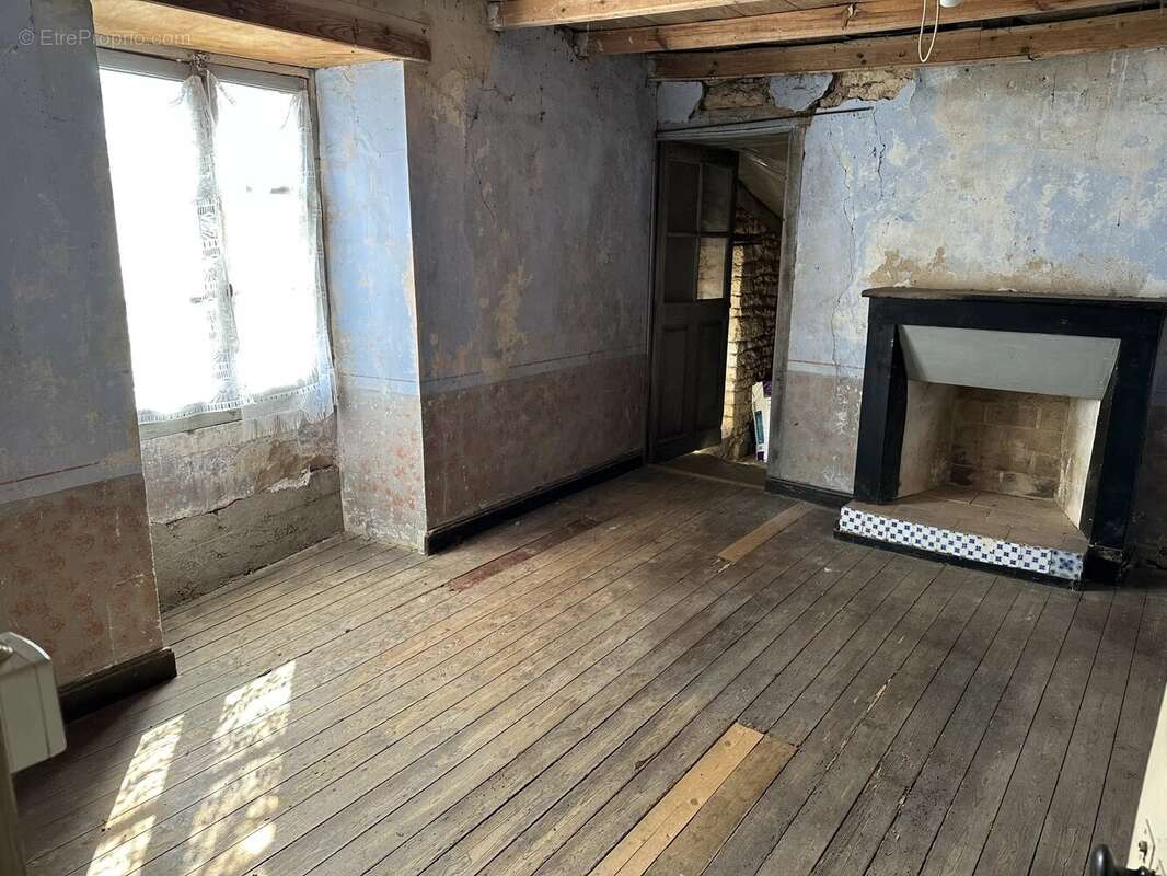 Maison à CEAUX-EN-COUHE