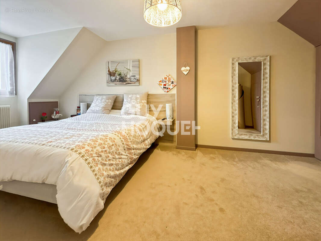 Maison à LA HOUSSAYE-EN-BRIE