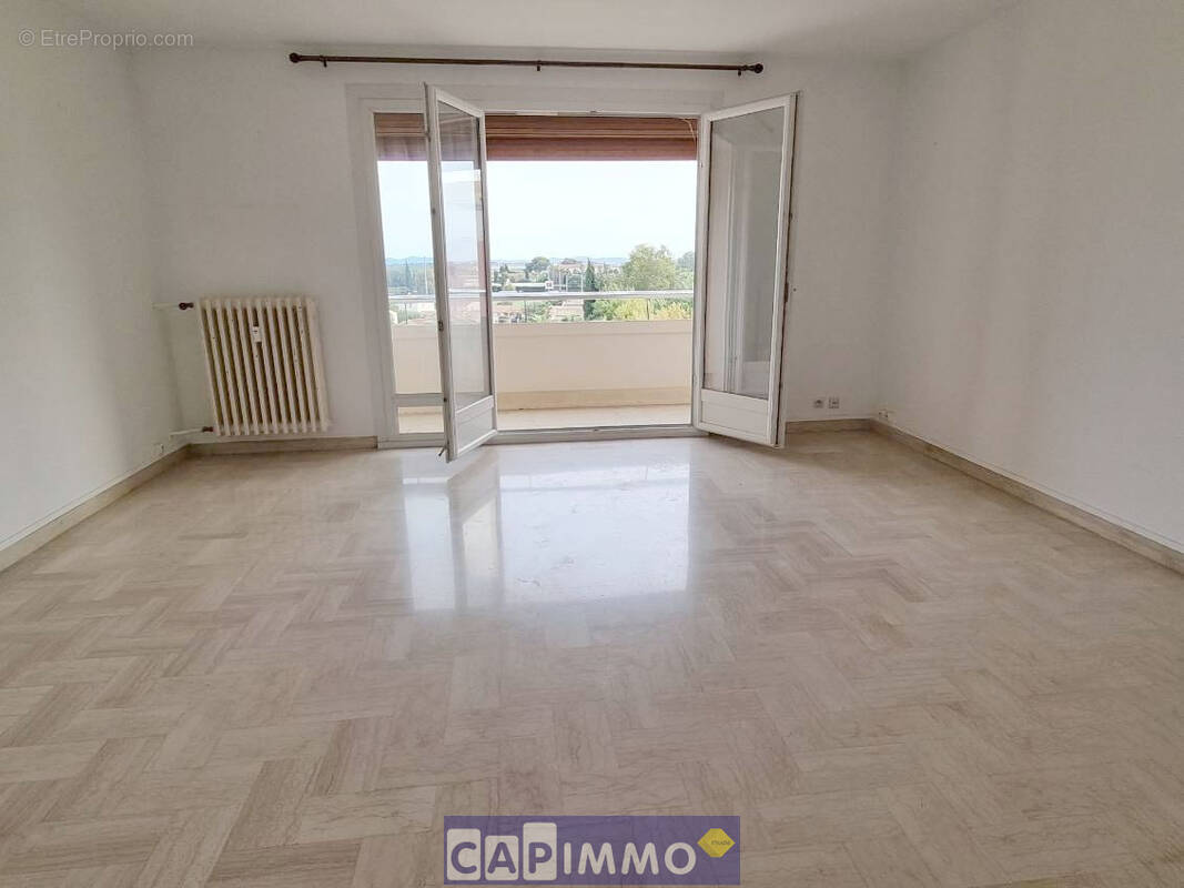 Appartement à HYERES