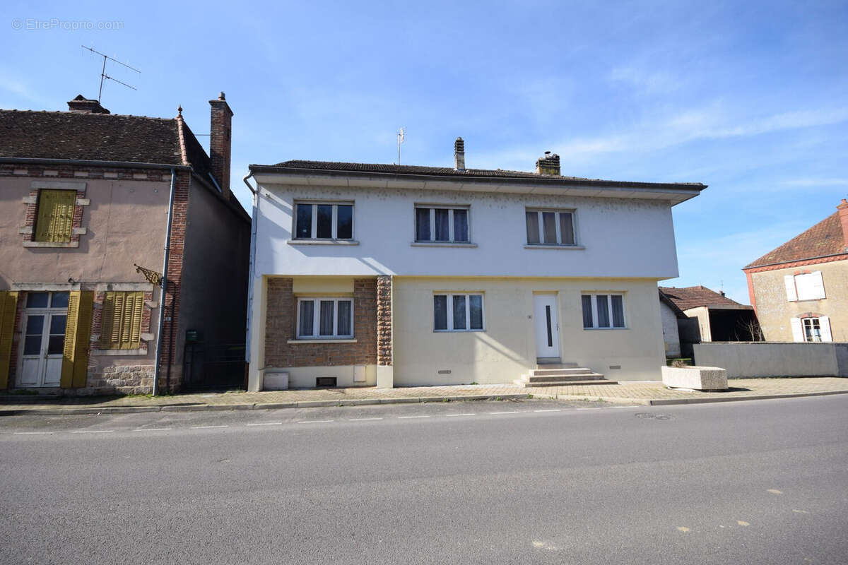 Maison à MERVANS