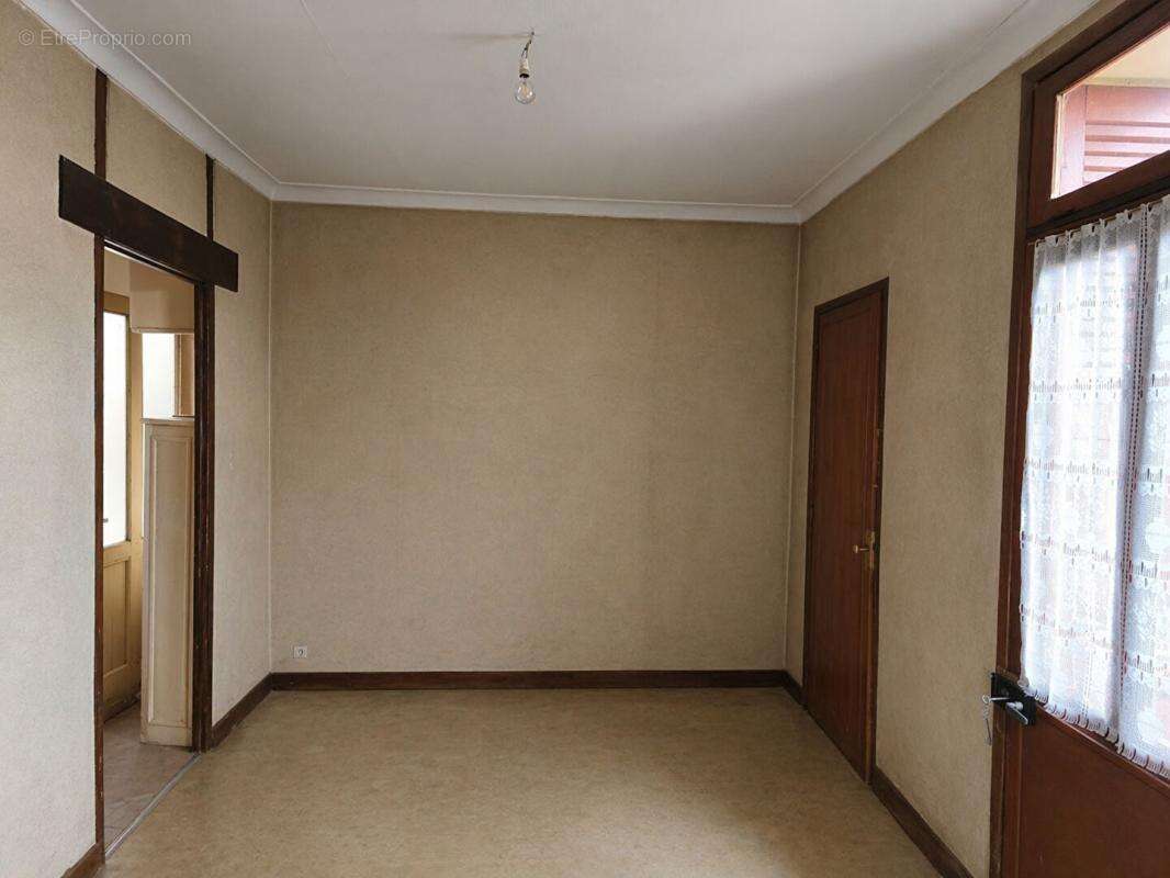 Maison à AYDAT