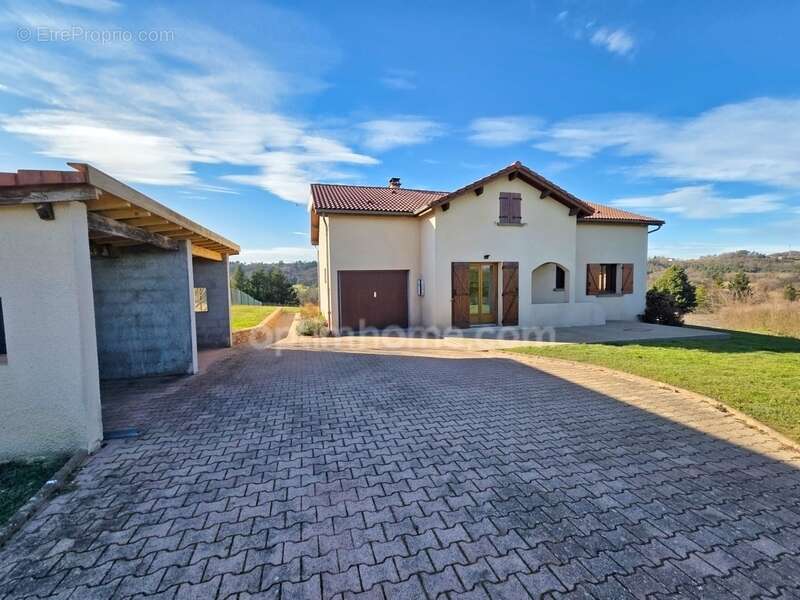 Maison à ESTANDEUIL