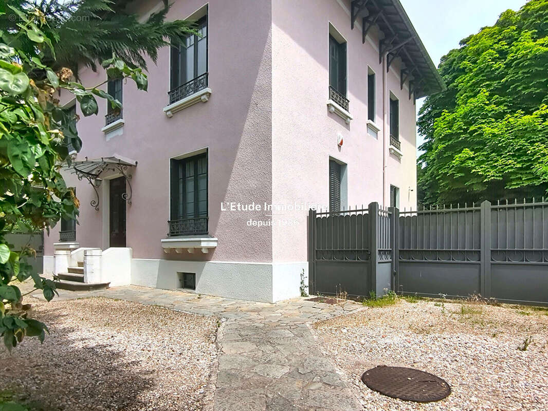Appartement à LYON-4E