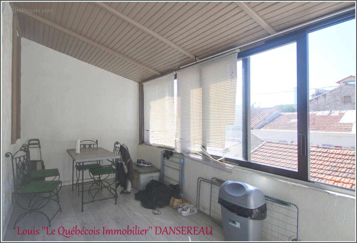 ** Possibilité vente à terme libre ** Rénové en 2020:  Immeuble 2 x T3 au calme, cour, dépendances - photo 11