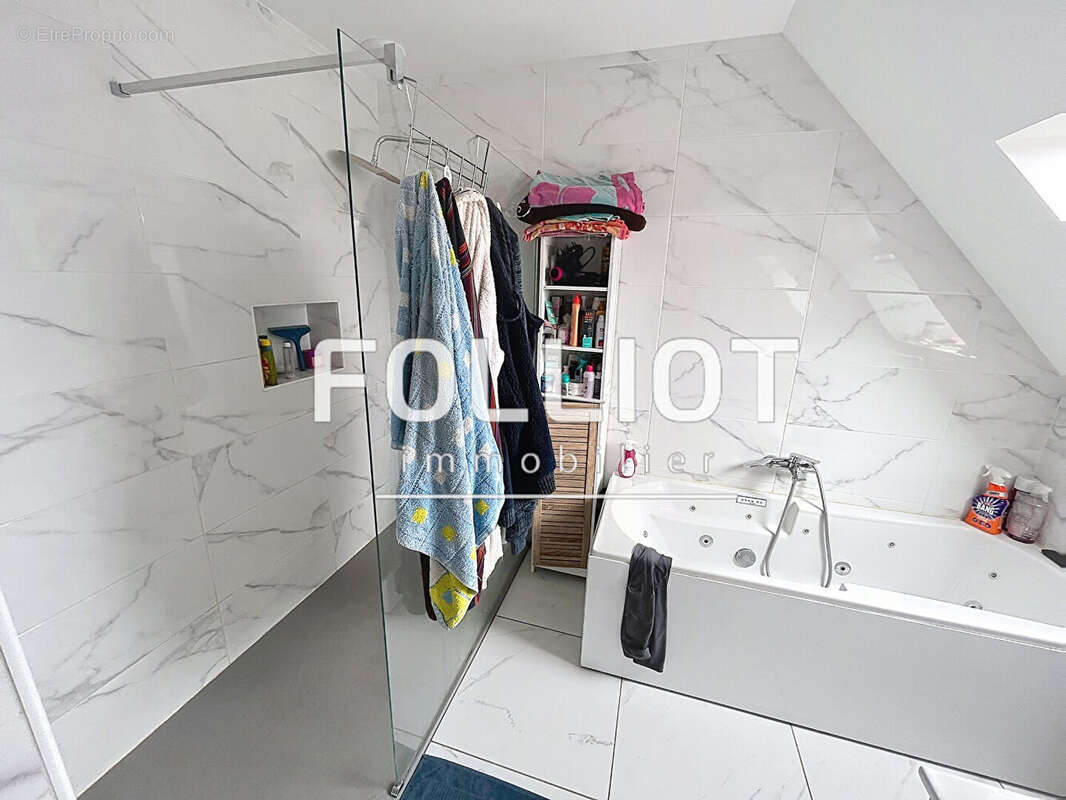 A VENDRE Maison à vendre 7 pièces à Le Grand Celland - photo 8