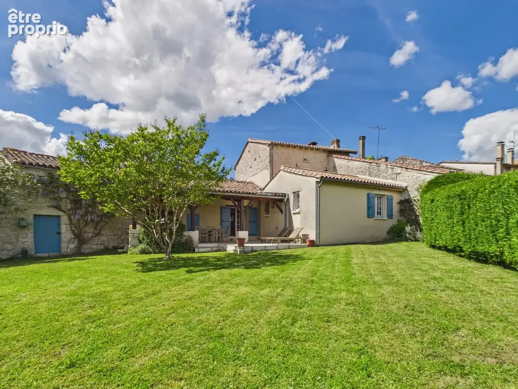 Maison en pierre de caractère comprenant 3 chambres, avec jardin à proximité de Duras - photo 2