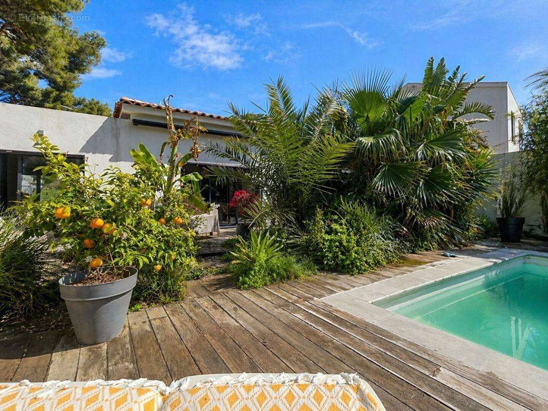 Maison à SAUSSET-LES-PINS