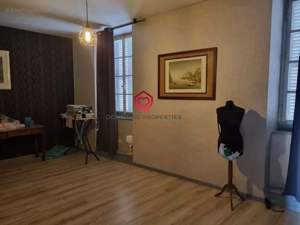 Maison à MONTREJEAU