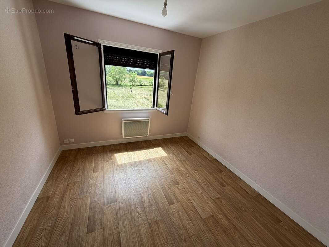 Appartement 218 m² à Gien  - photo 7