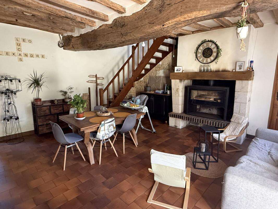 Maison à COLONARD-CORUBERT