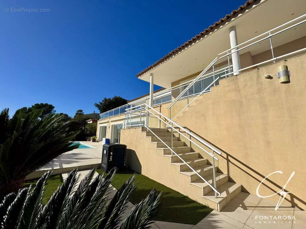 Maison à SAINT-RAPHAEL