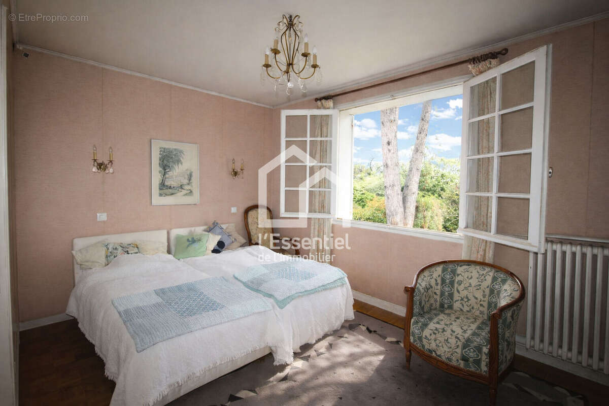 Maison à VERNEUIL-SUR-SEINE