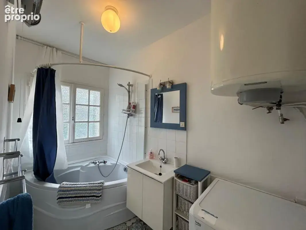 Propriété avec maison principale et gîte potentiel sur grand - photo 12