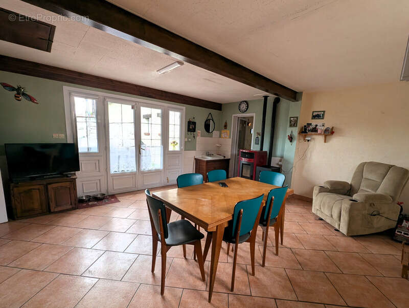 Maison familiale avec jardin à CHECY (45) - photo 8