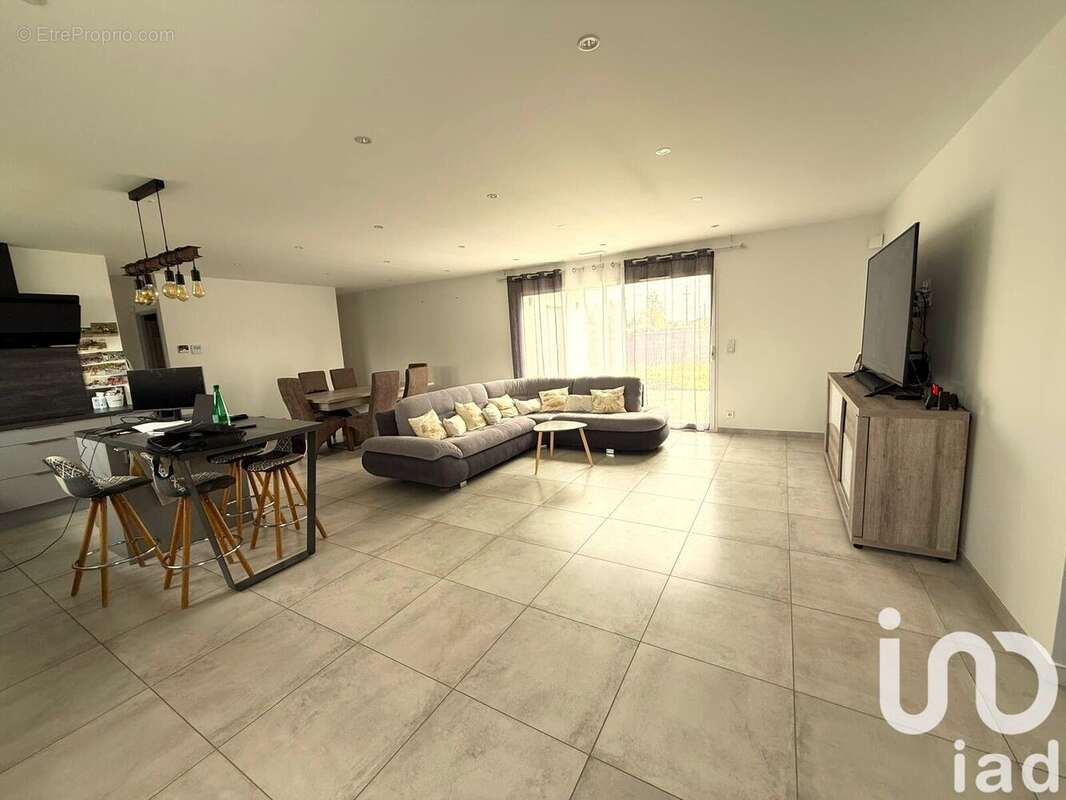 Photo 3 - Maison à SAINT-MAGNE-DE-CASTILLON