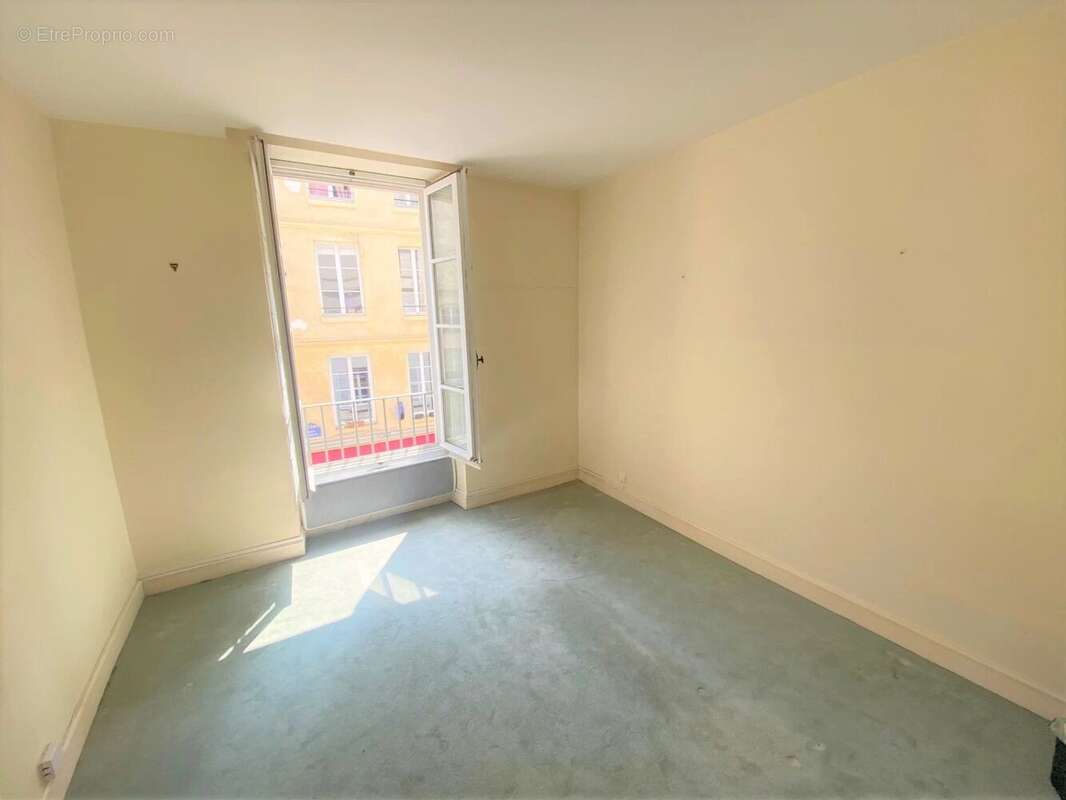 Appartement à PARIS-5E