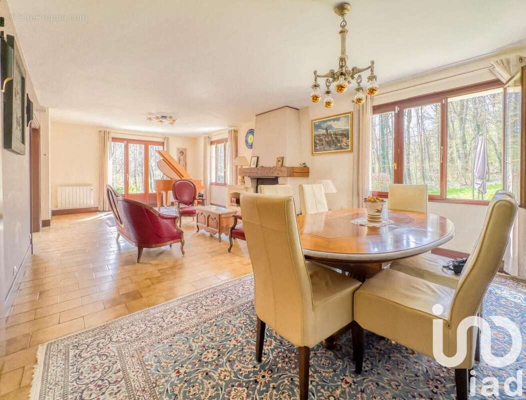 Photo 2 - Maison à CUISE-LA-MOTTE