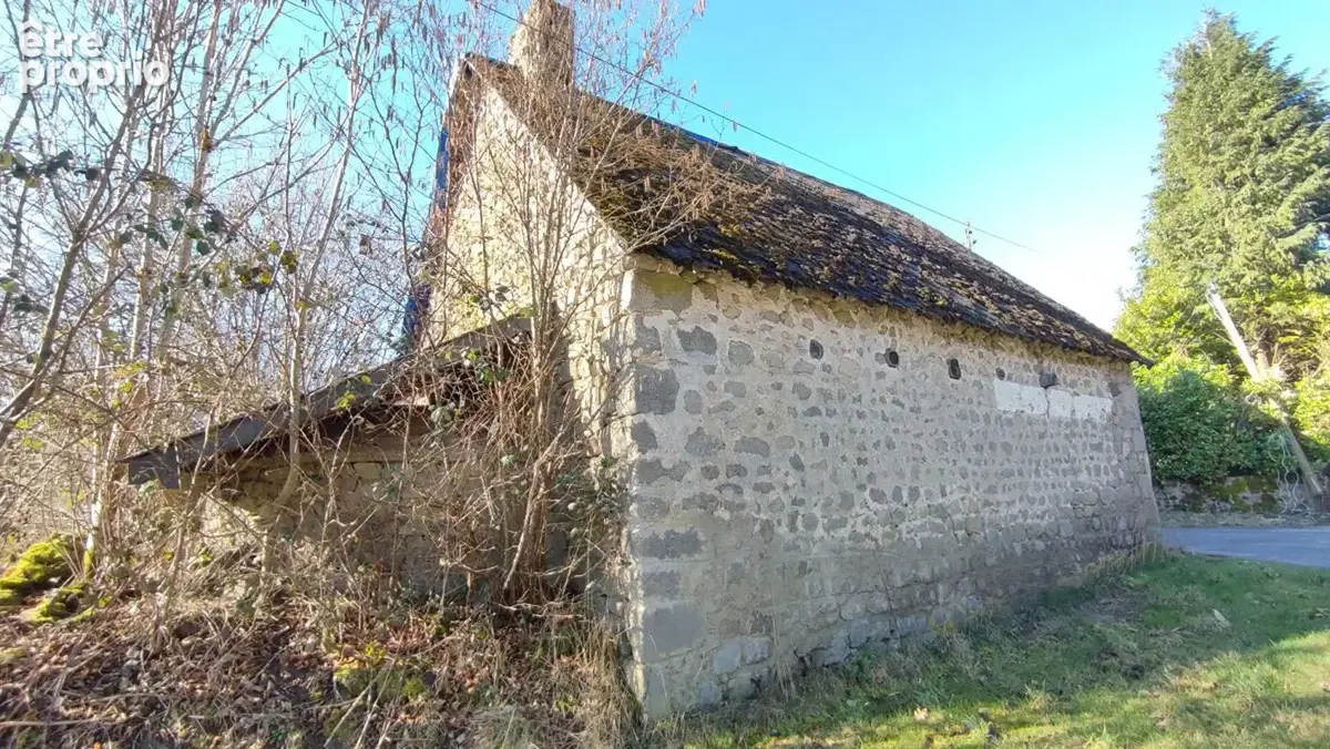 Maison à SARROUX