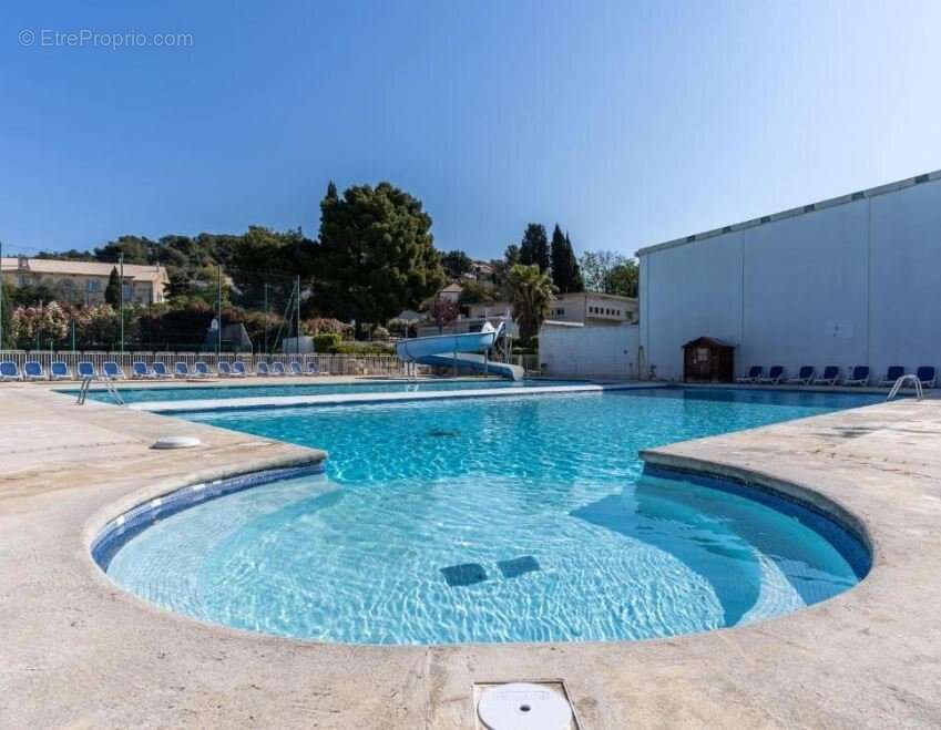 Appartement à LA LONDE-LES-MAURES