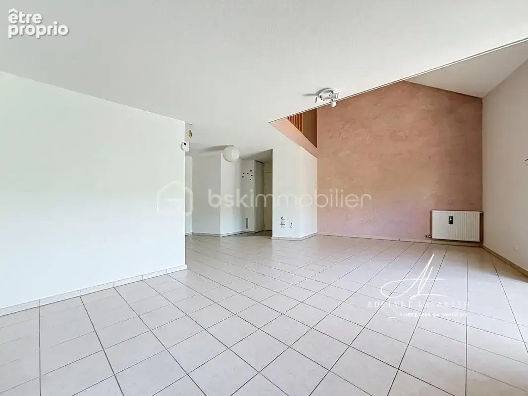 COUP DE CŒUR – T4 Duplex de 99m2 au sol avec grande terrasse sur la commune de Vieugy - photo 2