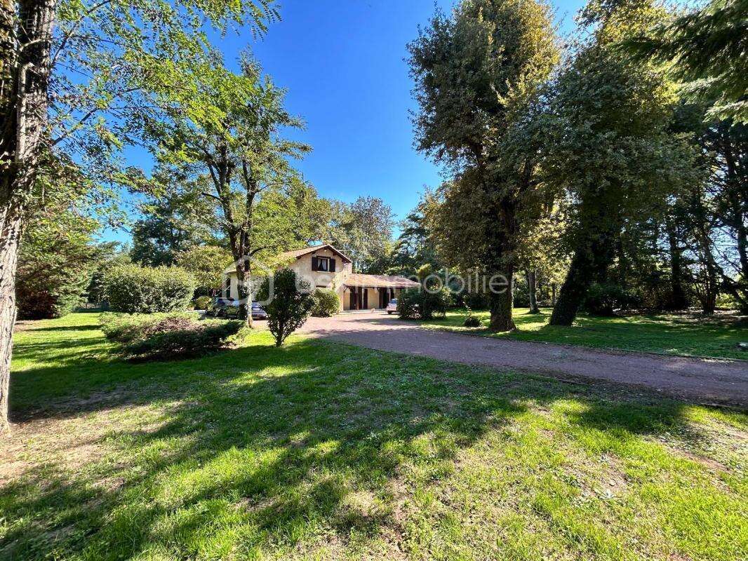 Maison à AUBIE-ET-ESPESSAS