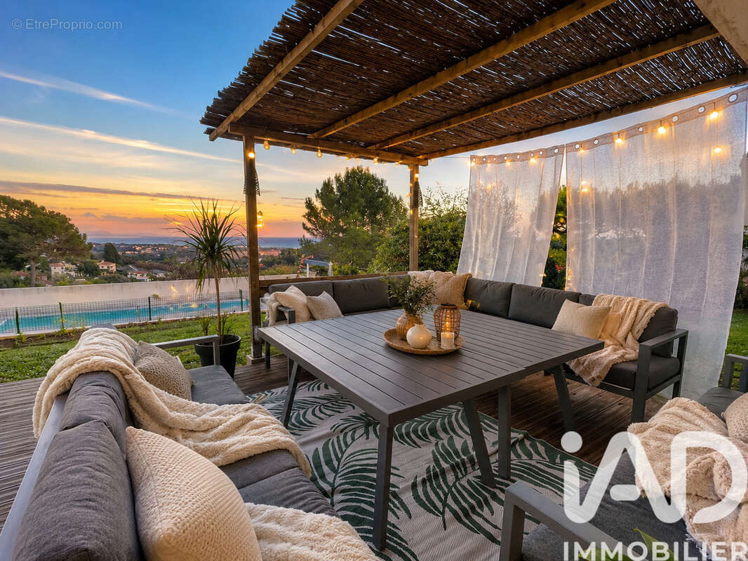 Maison 350 m² à Antibes  - photo 4