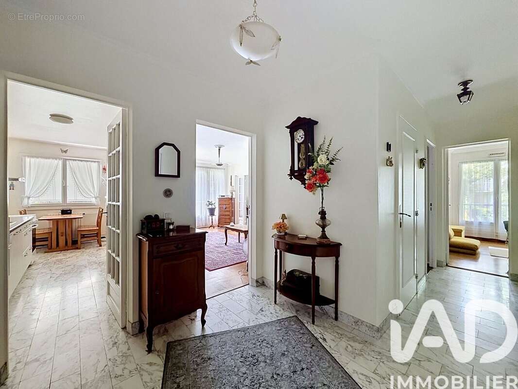 Photo 9 - Appartement à MAGNY-LES-HAMEAUX