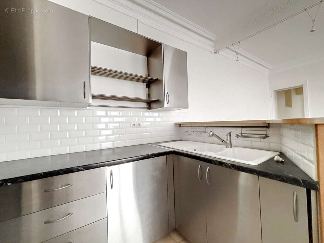 Appartement à PARIS-14E